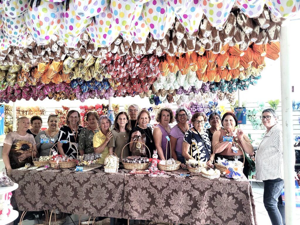visita-em-santa-cruz:-alunas-da-uati-unifio-visitaram-a-chocolateria-frei-chico-em-santa-cruz