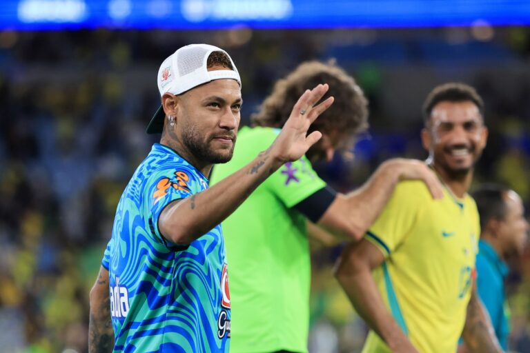 Dê uma olhada as opções no ataque do Brasil caso Neymar não jogue a estreia confira-as-opcoes-no-ataque-do-brasil-caso-neymar-nao-jogue-a-estreia